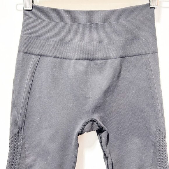 Lululemon Flow and Go Cropped Leggings Size 4 Black Yoga Workout - Picture 3 of 11
